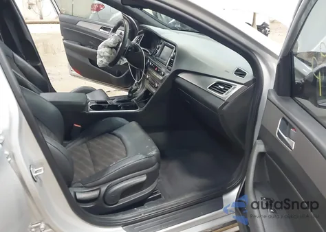 2018 Hyundai Sonata Sport 2.0T z USA, uszkodzony, nr VIN 5NPE34AB3JH679321